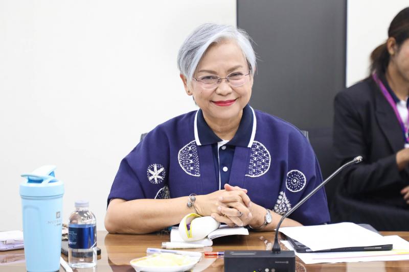 นางสาวสุนีย์ ศรีส�