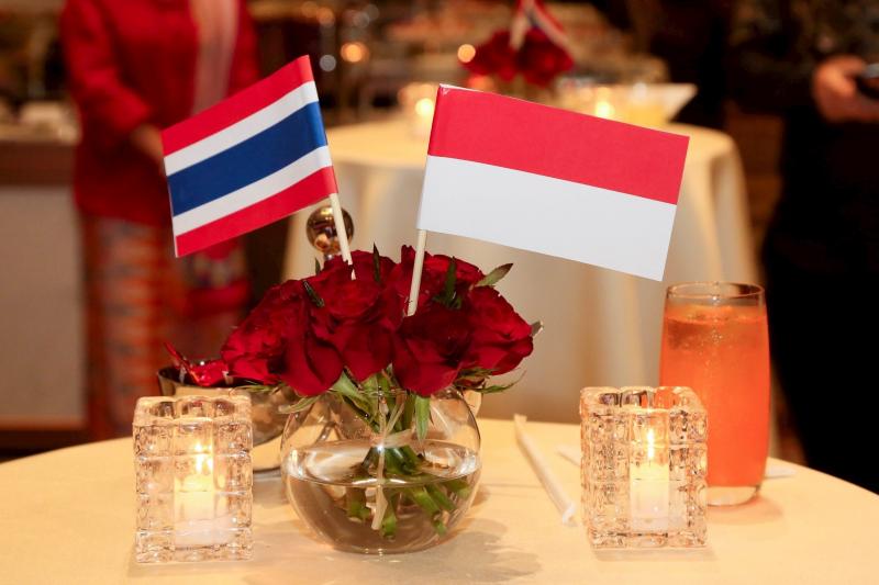 นางจตุพร โรจนพานิ�