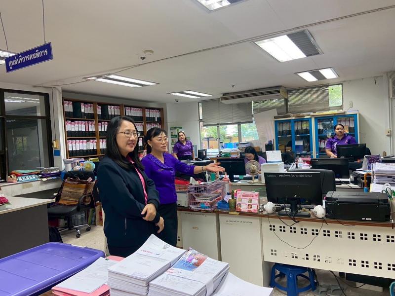 นางสาวนภาพร เมฆาผ�