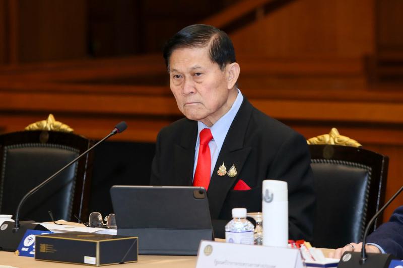 นายธเนศพล ธนบุณยว�
