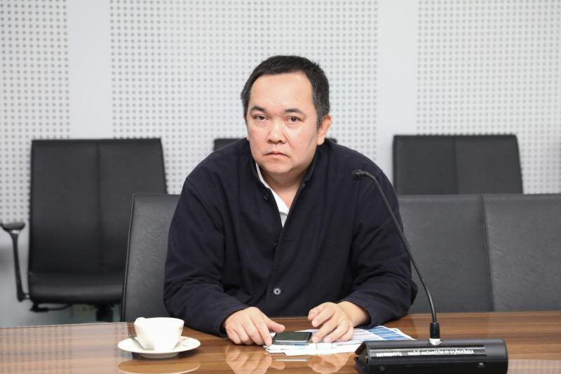 นายนิกร จำนง ประธา
