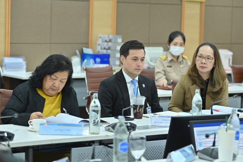 รมว.พม. เป็นประธาน�
