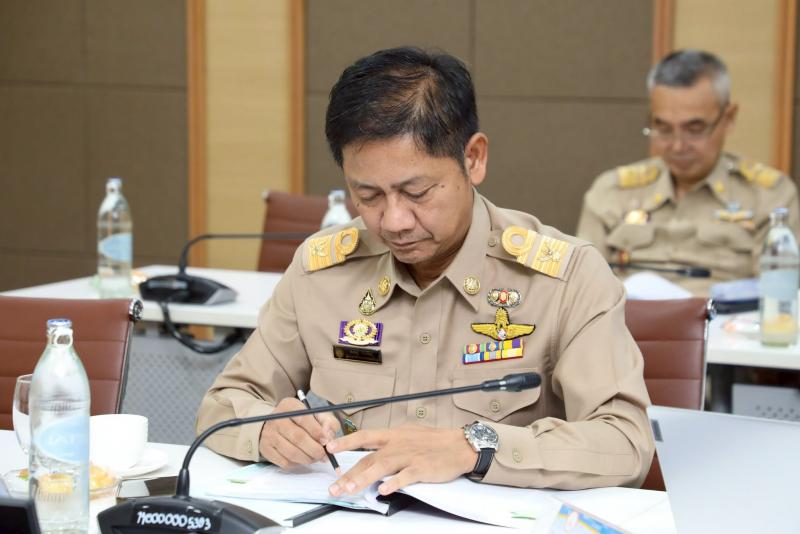 รมว.พม. เป็นประธาน�
