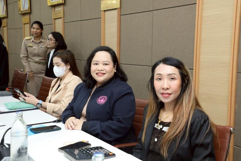 รมว.พม. เป็นประธาน�
