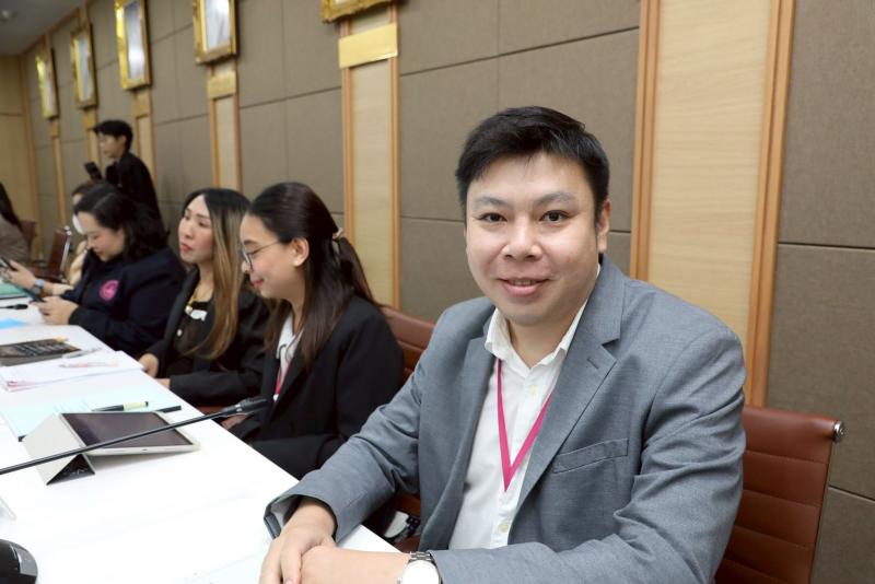รมว.พม. เป็นประธาน�