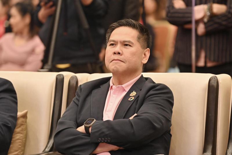 รมว.พม. เป็นประธาน�