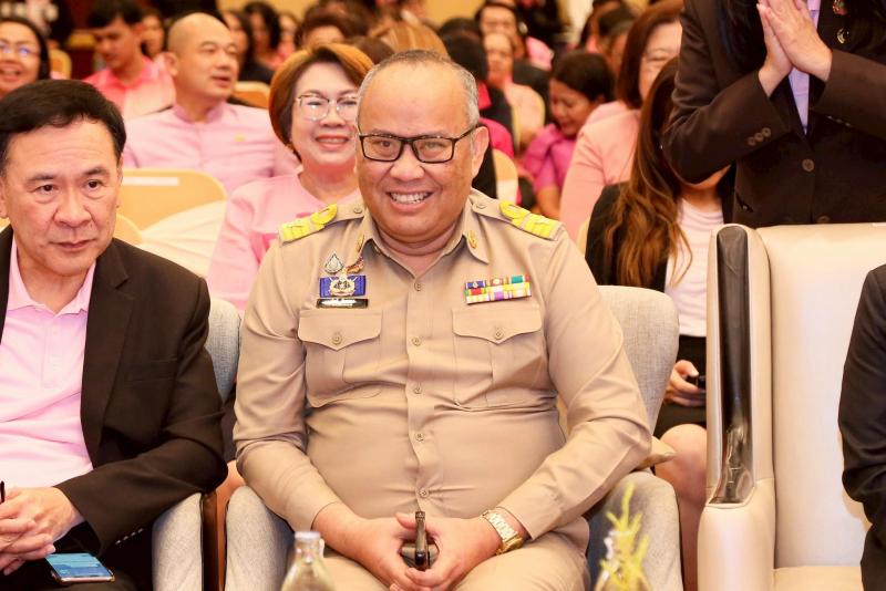 รมว.พม. เป็นประธาน�