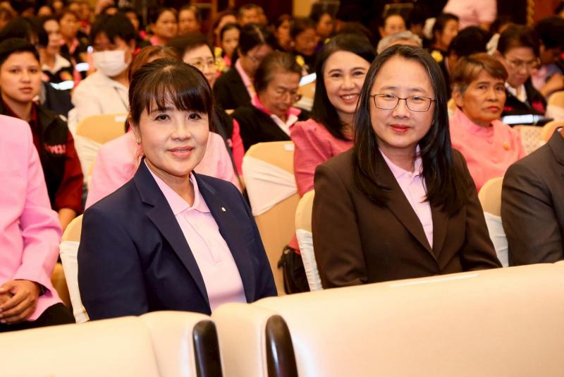 รมว.พม. เป็นประธาน�