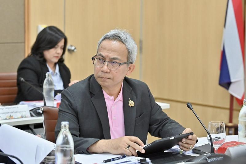 รมว.พม. เป็นประธาน�
