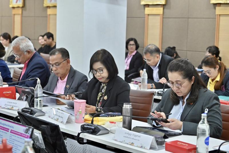 รมว.พม. เป็นประธาน�