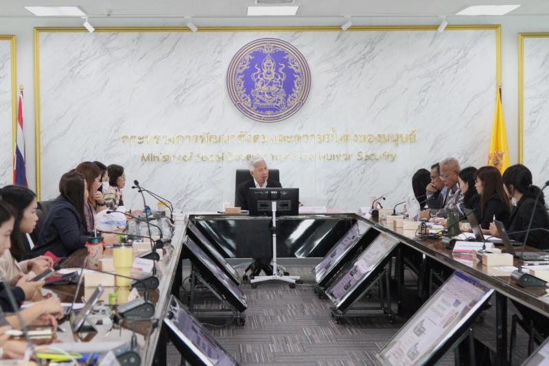 ศาสตราจารย์ ดร. กน�