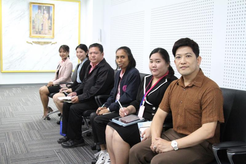 ศาสตราจารย์ ดร. กน�