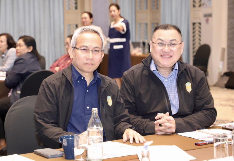 ปลัด พม. เป็นประธา�