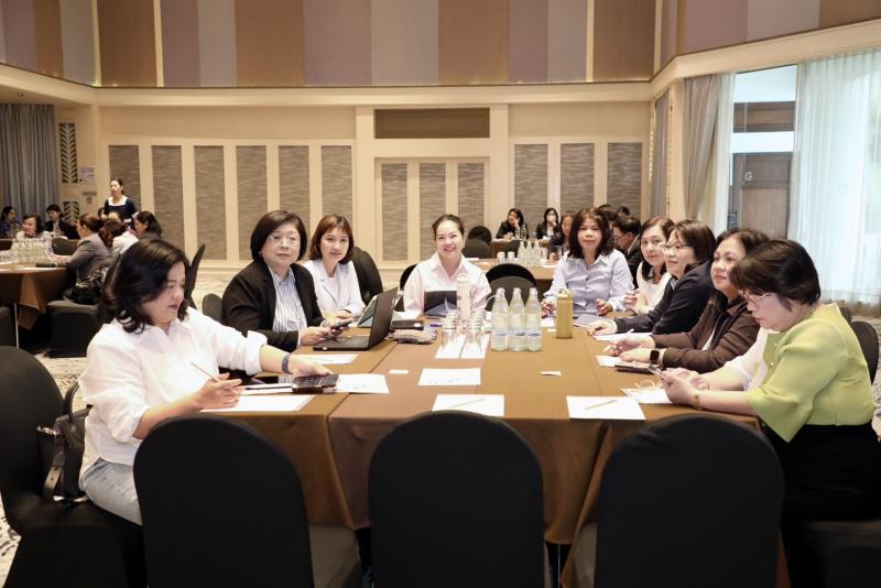 ปลัด พม. เป็นประธา�