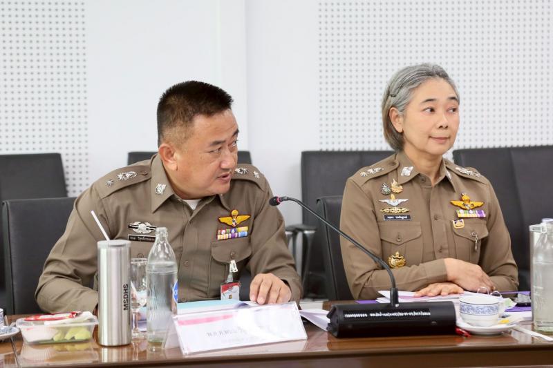 ศาสตราจารย์เกียร�