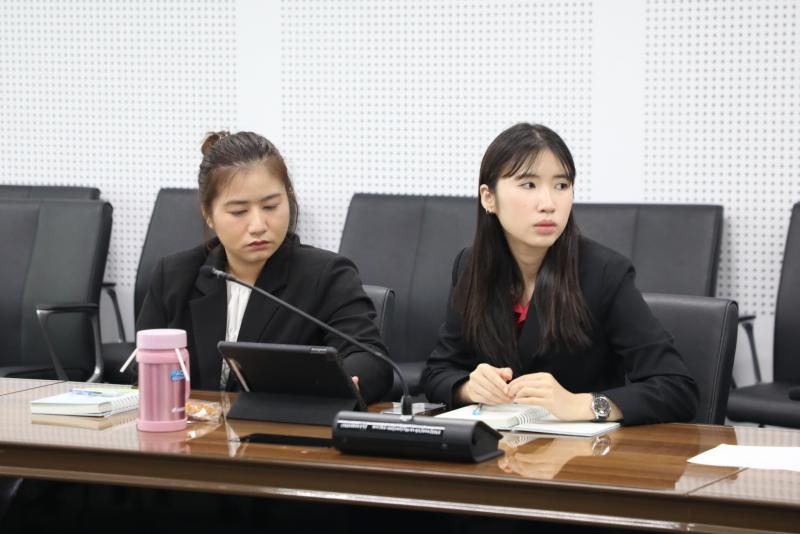 นางจตุพร โรจนพานิ�