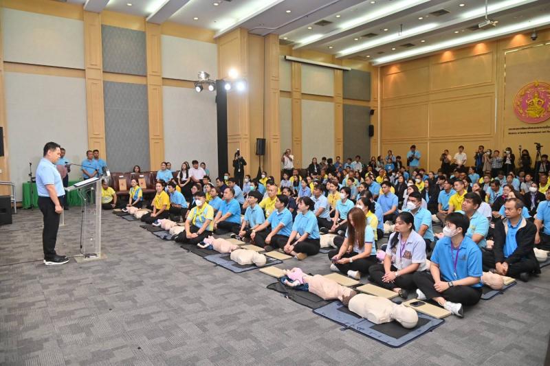 "วราวุธ" เปิดอบ�