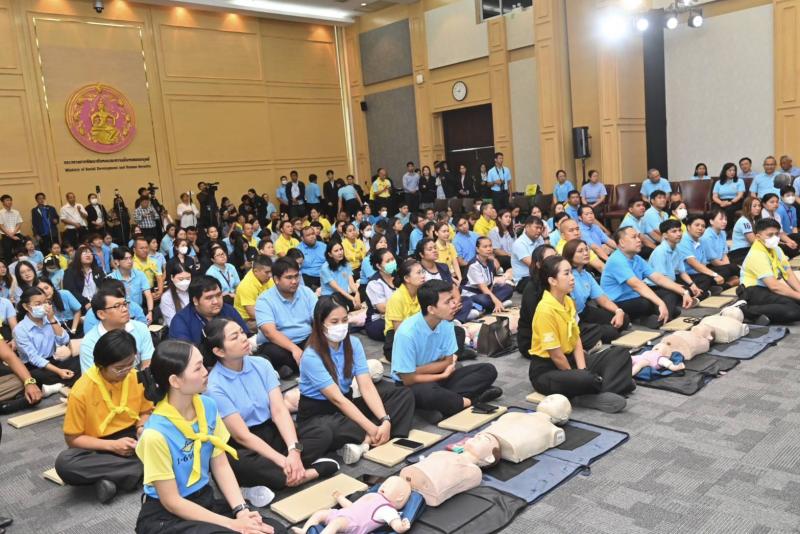 "วราวุธ" เปิดอบ�