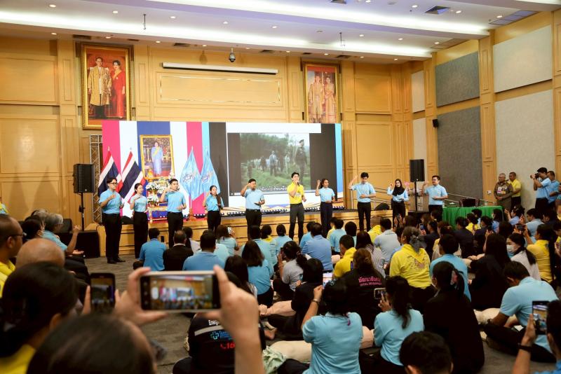รมว.พม. เป็นประธาน�