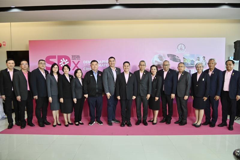 วราวุธ-พม. เชิญร่ว�