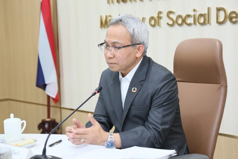 ปลัด พม. เป็นประธา�