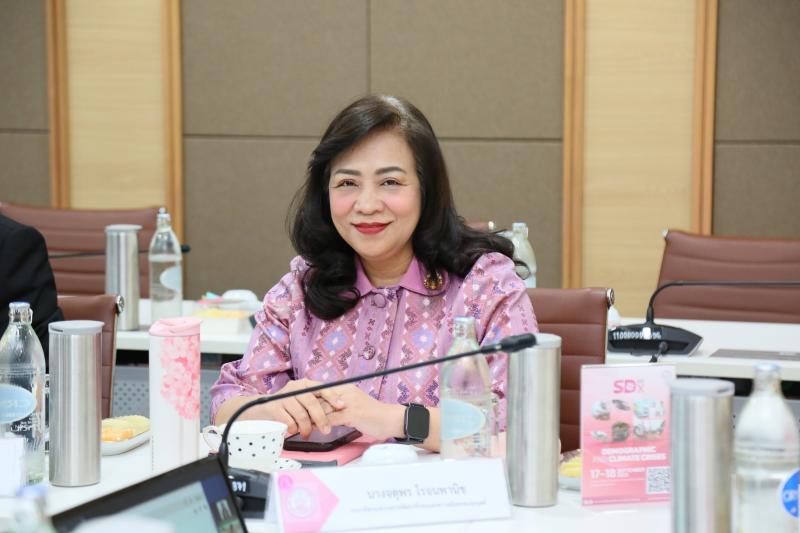 ปลัด พม. เป็นประธา�