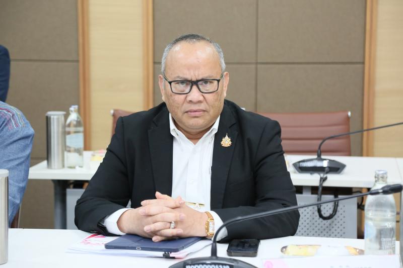 ปลัด พม. เป็นประธา�