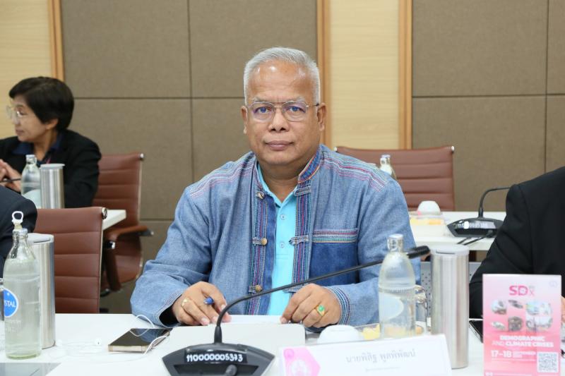 ปลัด พม. เป็นประธา�