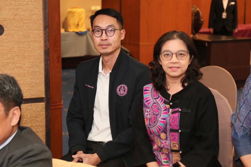 ปลัด พม. เป็นประธา�