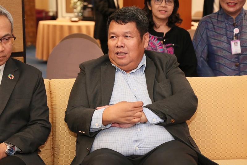 ปลัด พม. เป็นประธา�