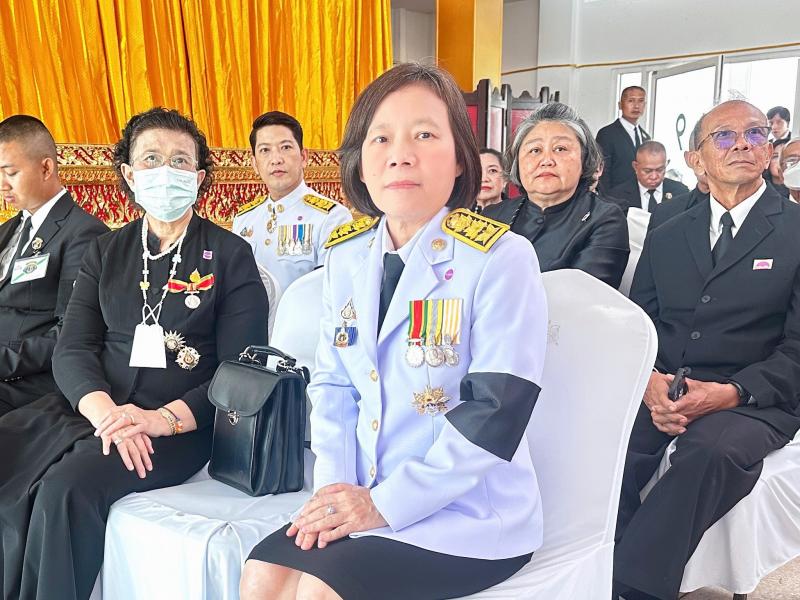 นางสาวสุนีย์ ศรีส�