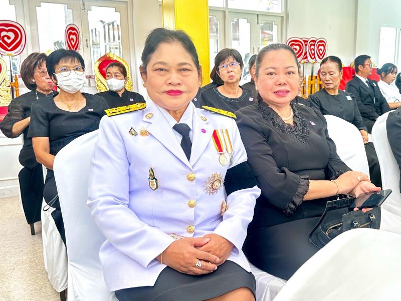 นางสาวสุนีย์ ศรีส�