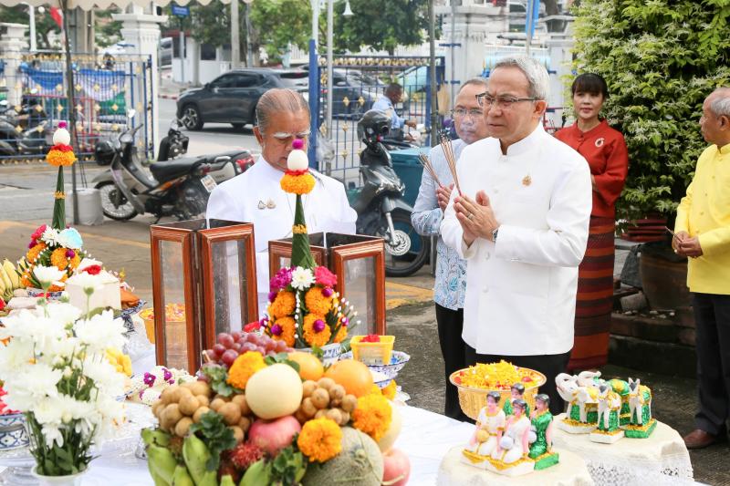 ปลัด พม. นำคณะผู้บ�