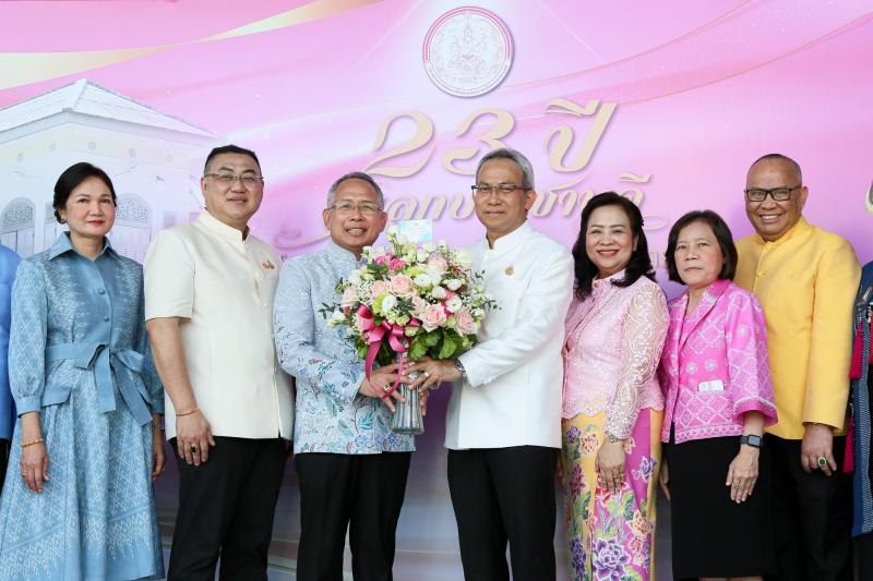 (ปลัด พม. นำคณะผู้บ�