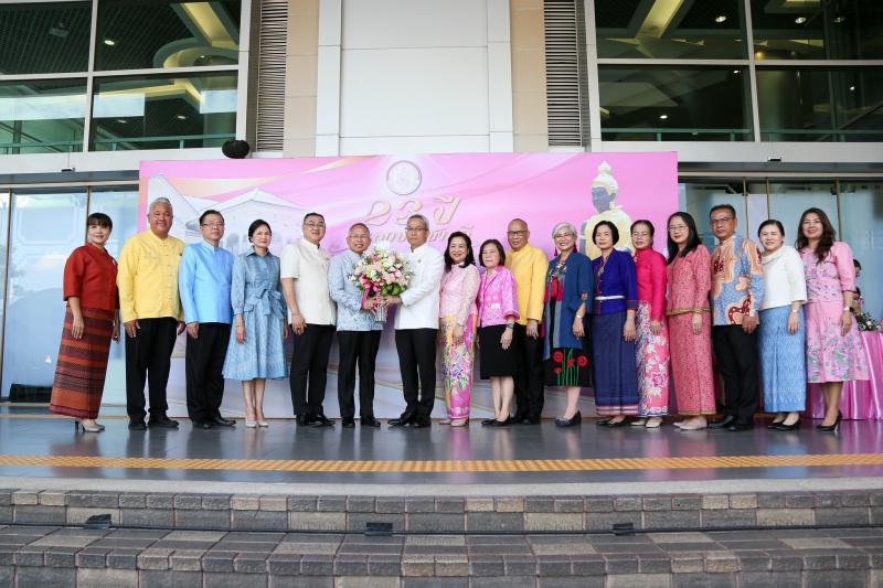 (ปลัด พม. นำคณะผู้บ�