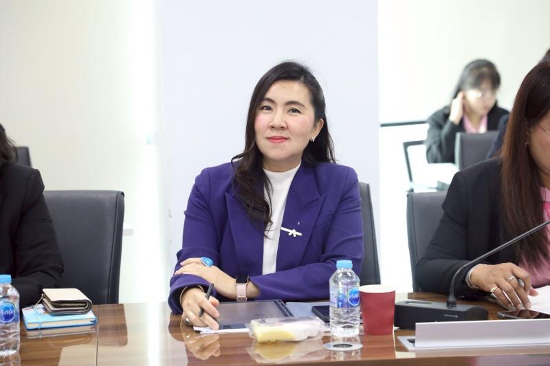 นางสาวสุนีย์ ศรีส�