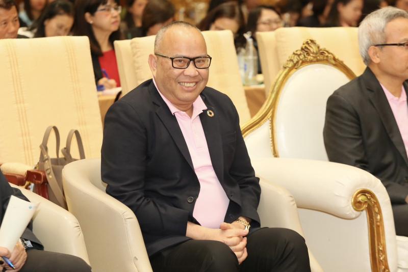 ปลัด พม. เป็นประธา�