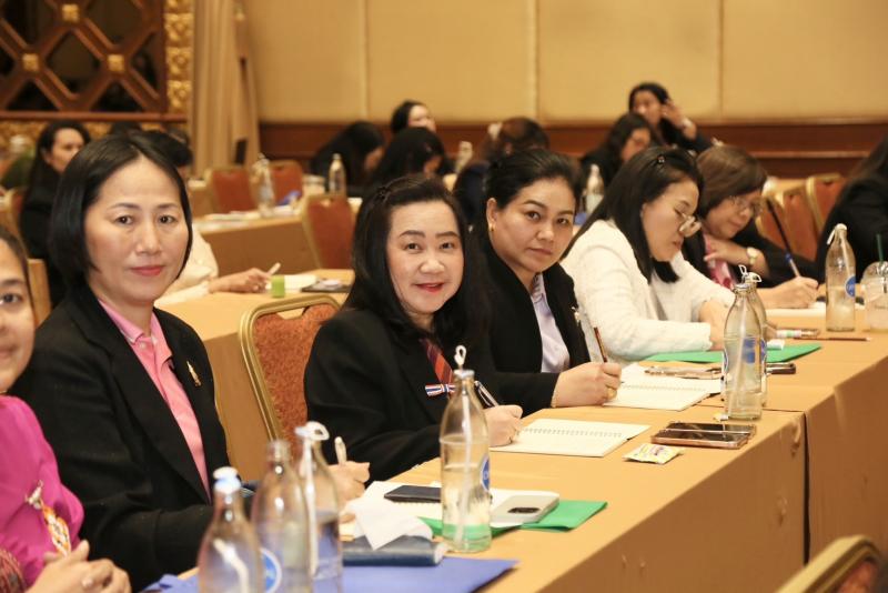 ปลัด พม. เป็นประธา�
