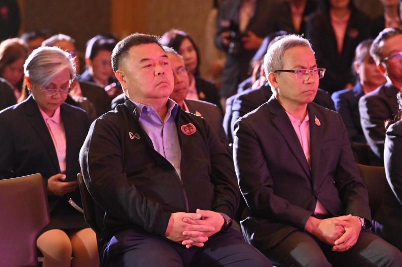รมว.พม. แถลงข่าวกา�