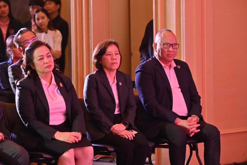 รมว.พม. แถลงข่าวกา�