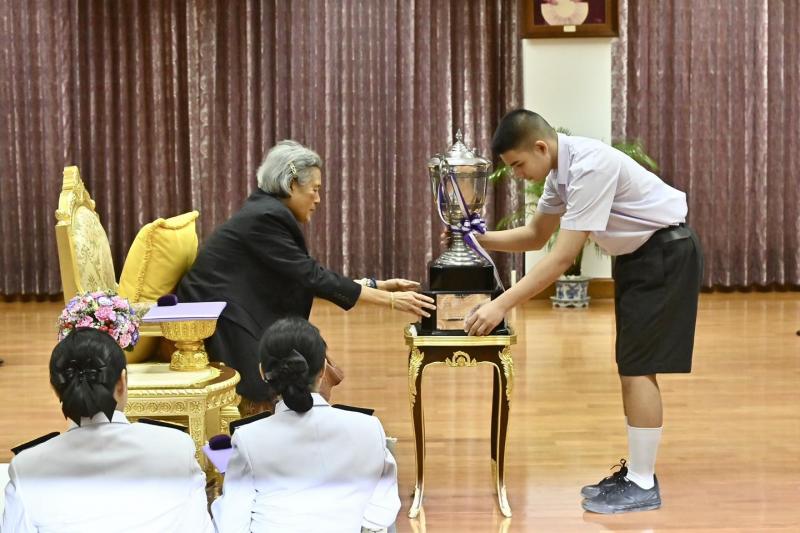 นายวราวุธ ศิลปอาช�