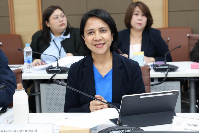 นายธเนศพล ธนบุณยว�