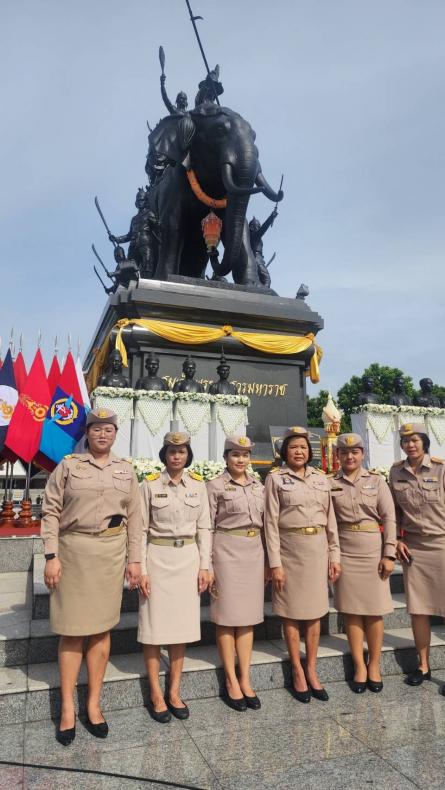 นางสาวนฤมล พงษ์สุ�