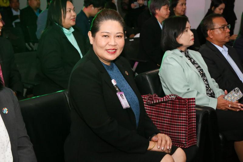 นายอนุกูล ปีดแก้ว 