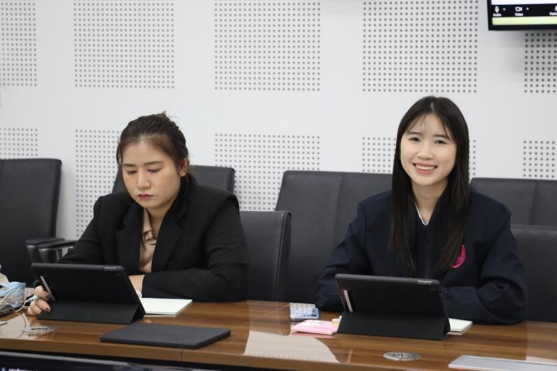 นางจตุพร โรจนพานิ�