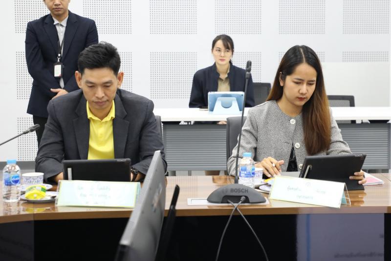 นางจตุพร โรจนพานิ�