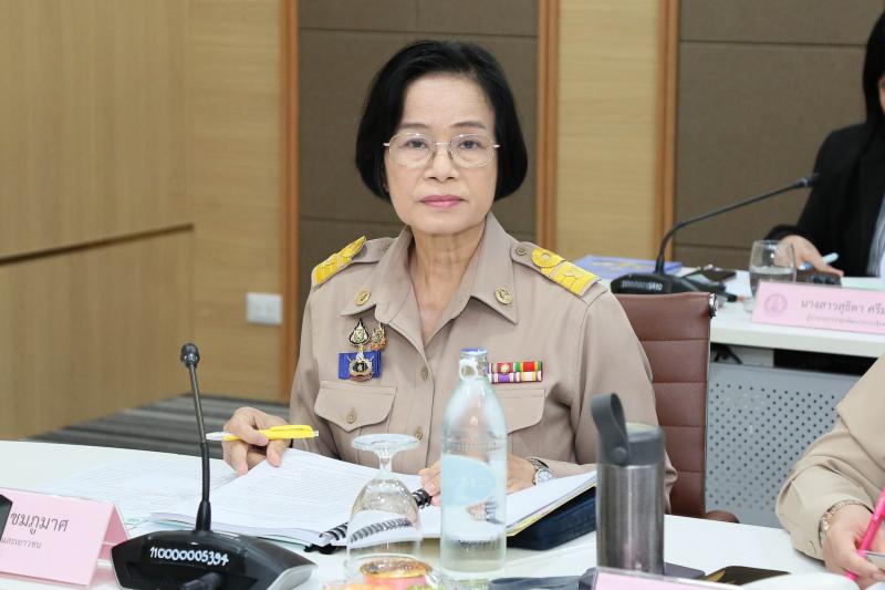 นายอนุกูล ปีดแก้ว 