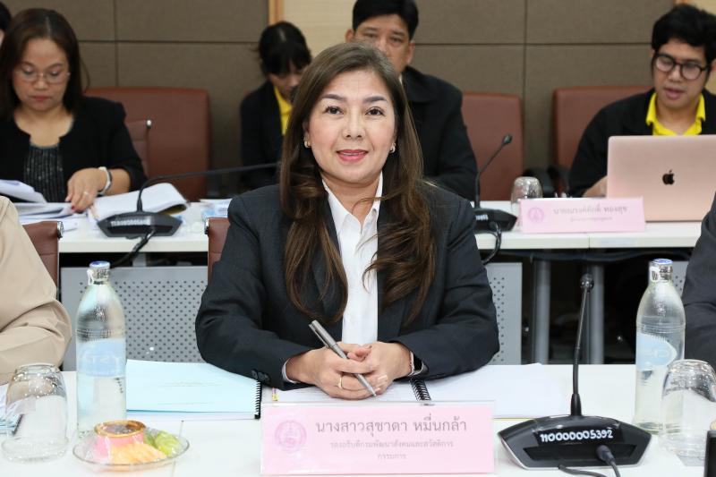 นายอนุกูล ปีดแก้ว 