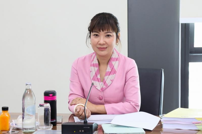 นายอนุกูล ปีดแก้ว 