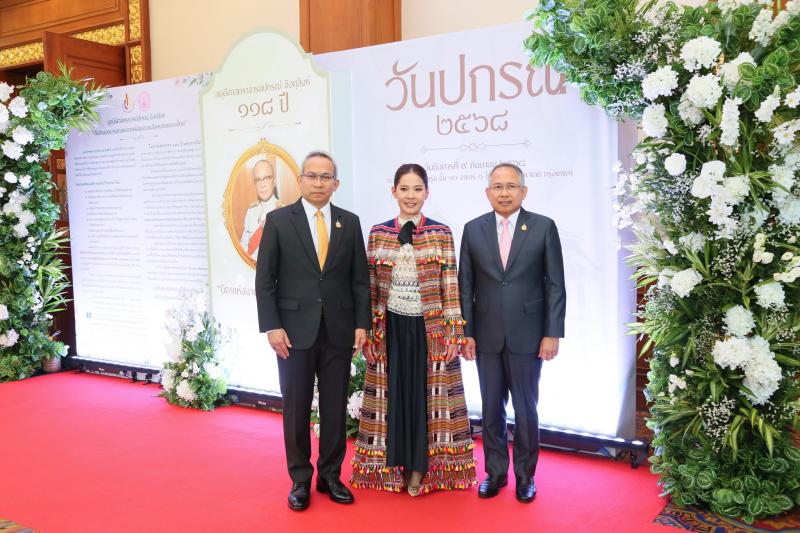 นายพลากร สุวรรณรั�